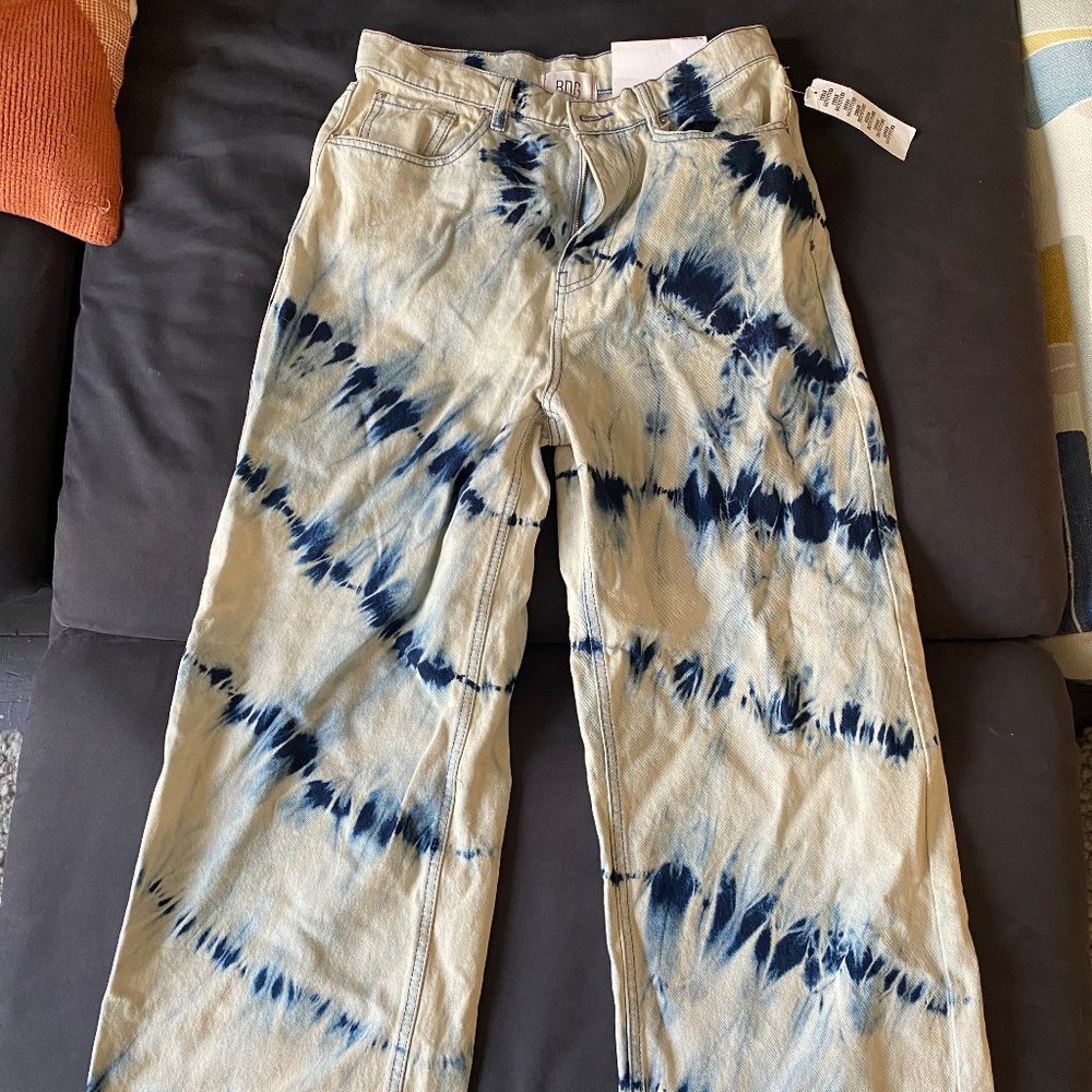 UO BDG High and Wide Indigo Jean